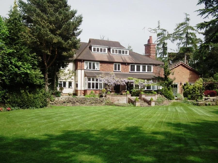Willa Coach House Woking Zewnętrze zdjęcie
