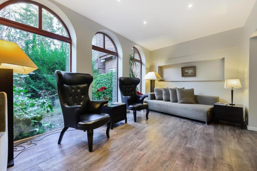 Willa Coach House Woking Zewnętrze zdjęcie