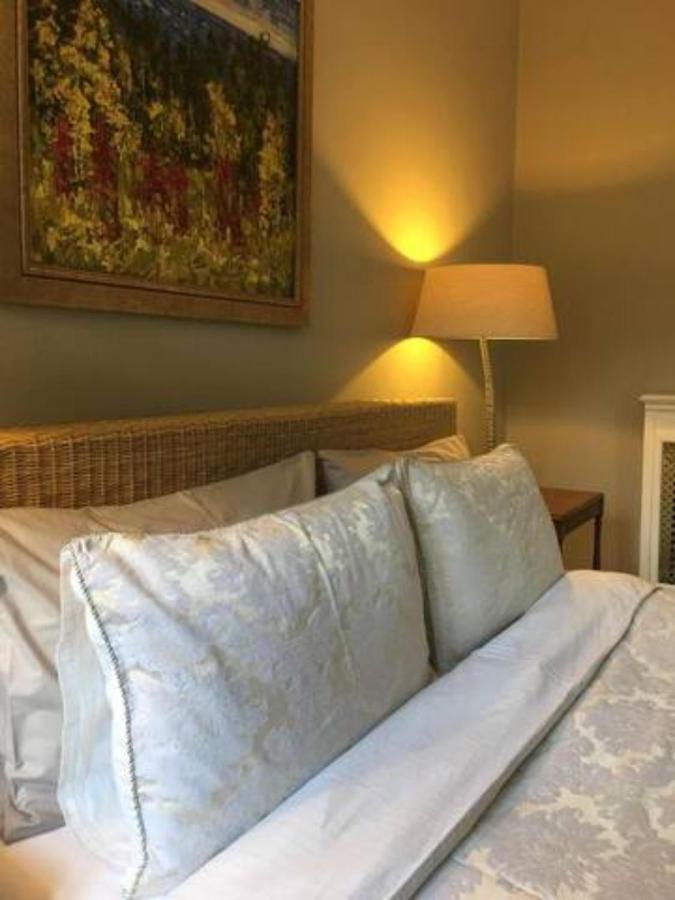 Willa Coach House Woking Zewnętrze zdjęcie