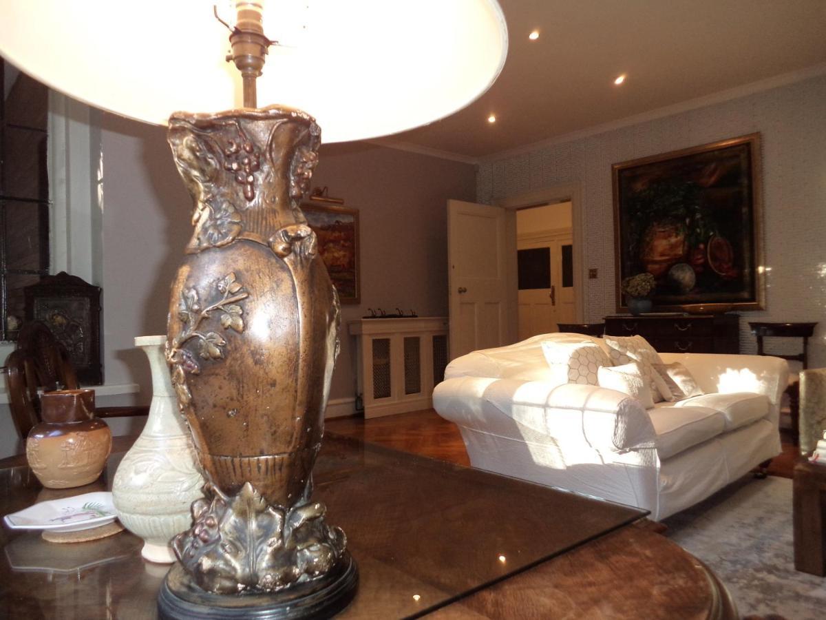 Willa Coach House Woking Zewnętrze zdjęcie