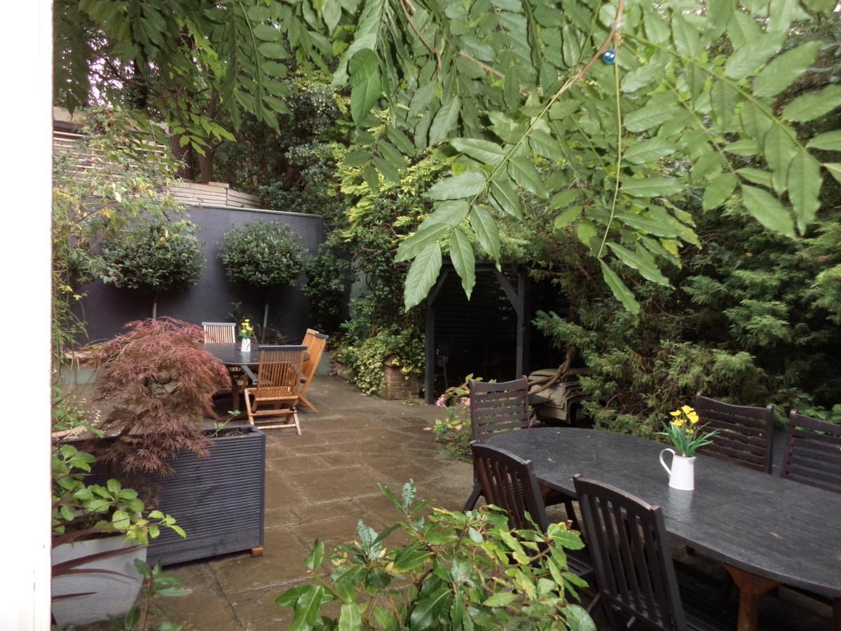 Willa Coach House Woking Zewnętrze zdjęcie