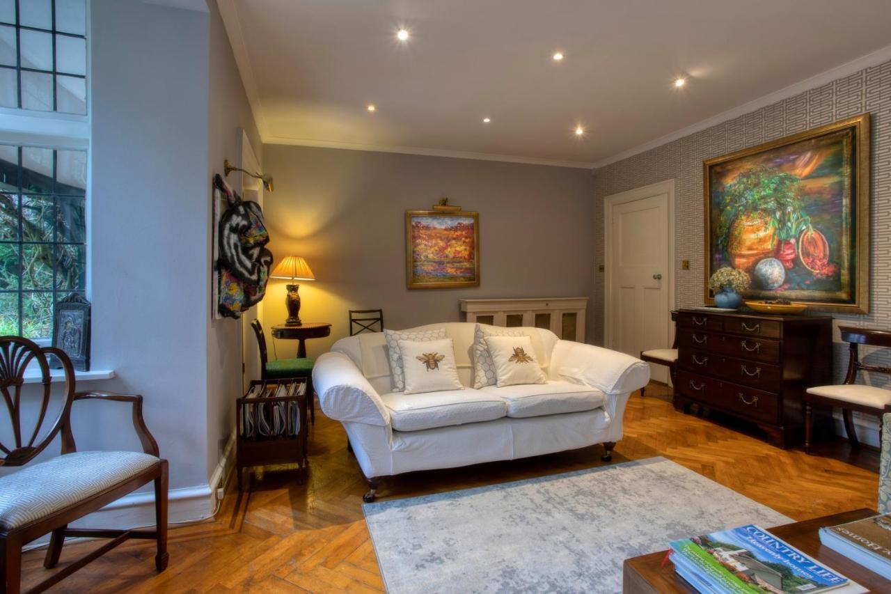 Willa Coach House Woking Zewnętrze zdjęcie